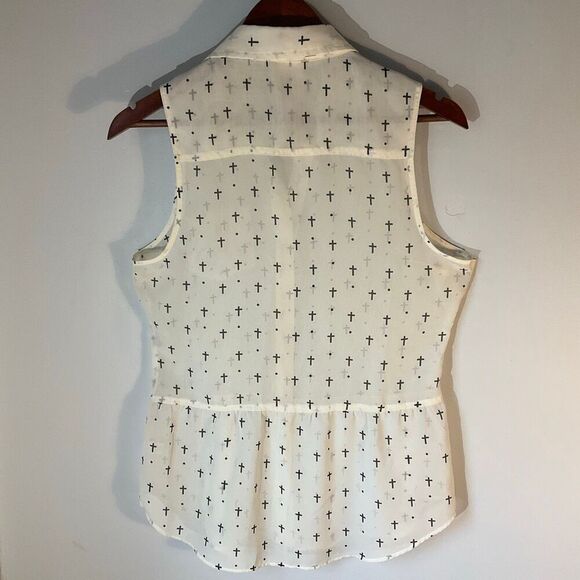 LA Hearts Sheer Peplum Sleeveless Button Up. Ivory with Crosses. Size M - Picture 6 of 10